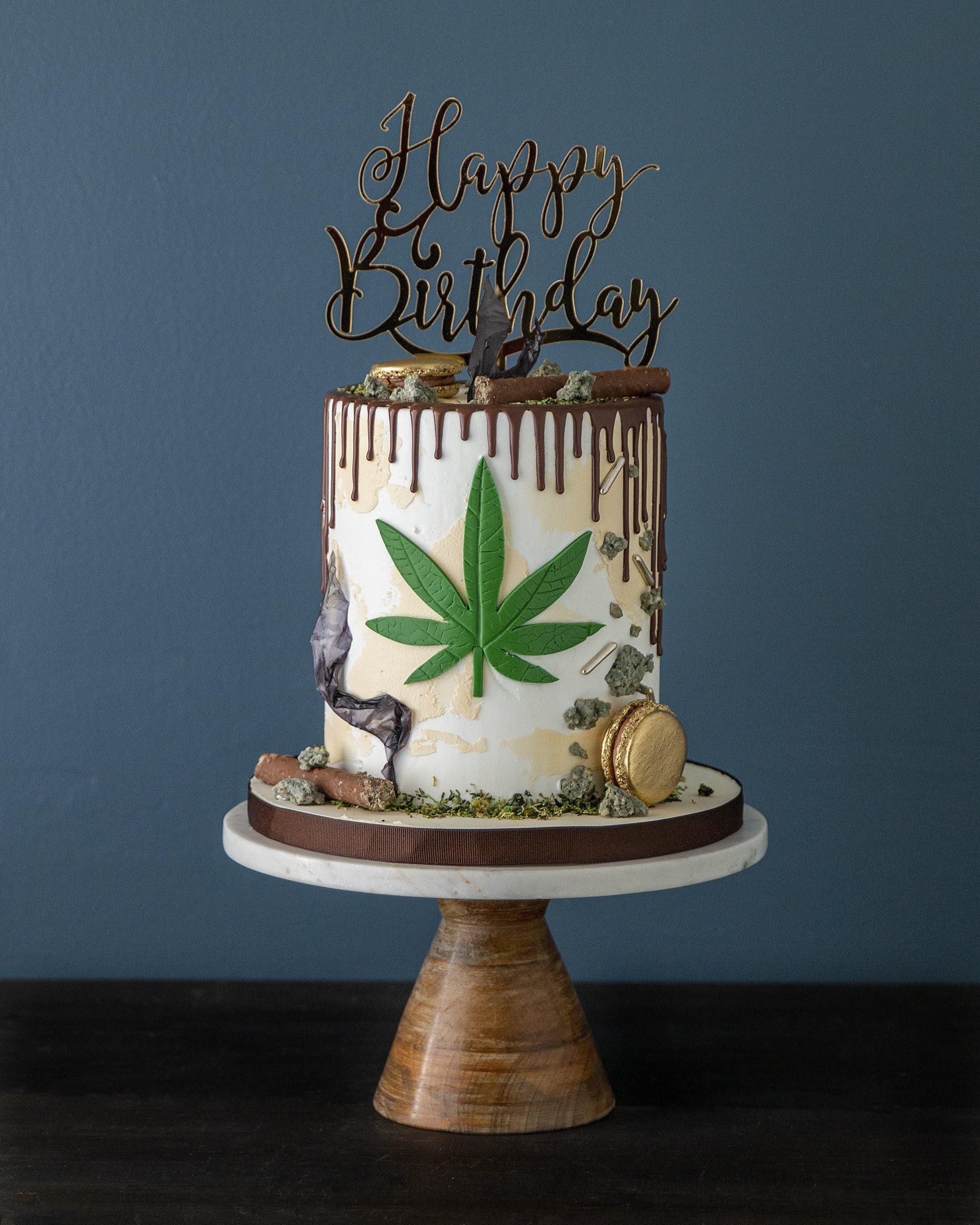 Best 420 cake ever - 9GAG